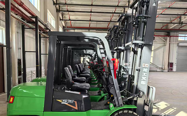 不同工况如何匹配庆阳叉车?从仓储到物流的解决方案 不同工况如何匹配庆阳叉车?从仓储到物流的解决方案